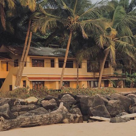 Kizhunna Rock Beach House Kannur Exterior foto
