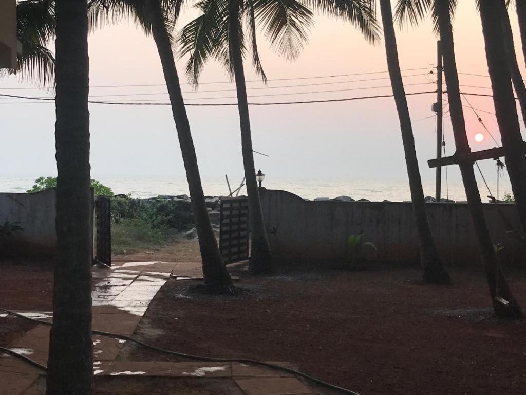 Kizhunna Rock Beach House Kannur Exterior foto